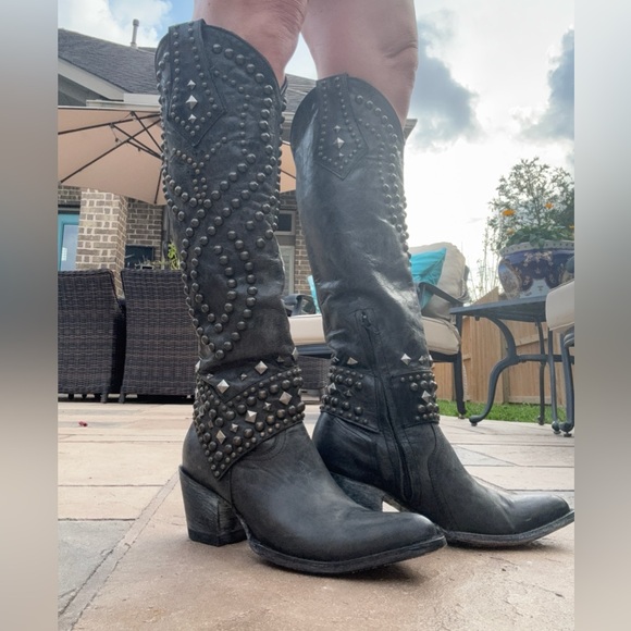 Old Gringo Belinda Studded Distressed Black Boots - Picture 11 of 11